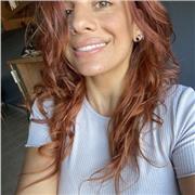 Adapto mis clases a las necesidades, edades y ritmos de los alumnos. Me gusta crear un vínculo donde enseñar, cuidar del alumno como profesor de refuerzo o como niñera sea divertido, eficaz y productivo